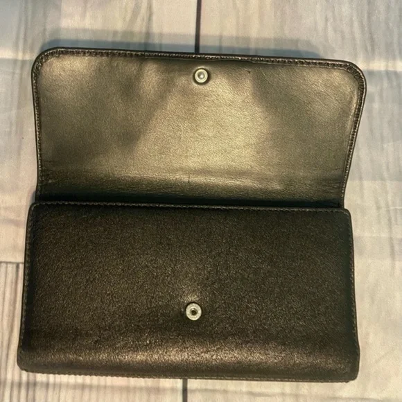 Coach Black Leather Essentials Poppy Trifold Wallet EUC​ - Picture 3 of 10